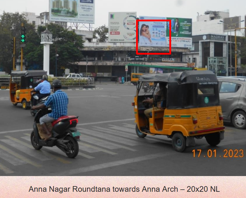 Chennai - Anna Nagar Roundtana towards Anna Arch