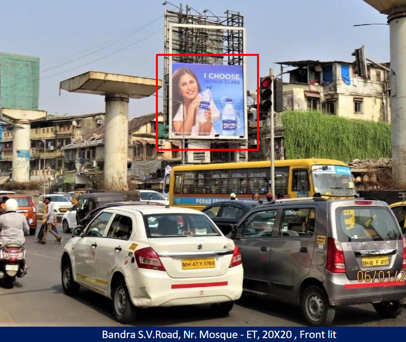 Mumbai - Bandra S.V.Road, Nr. Mosque - ET