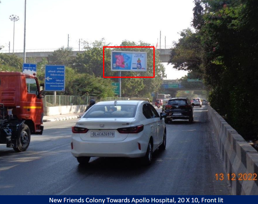 Delhi - New Friends Colony Towards Apollo Hospital