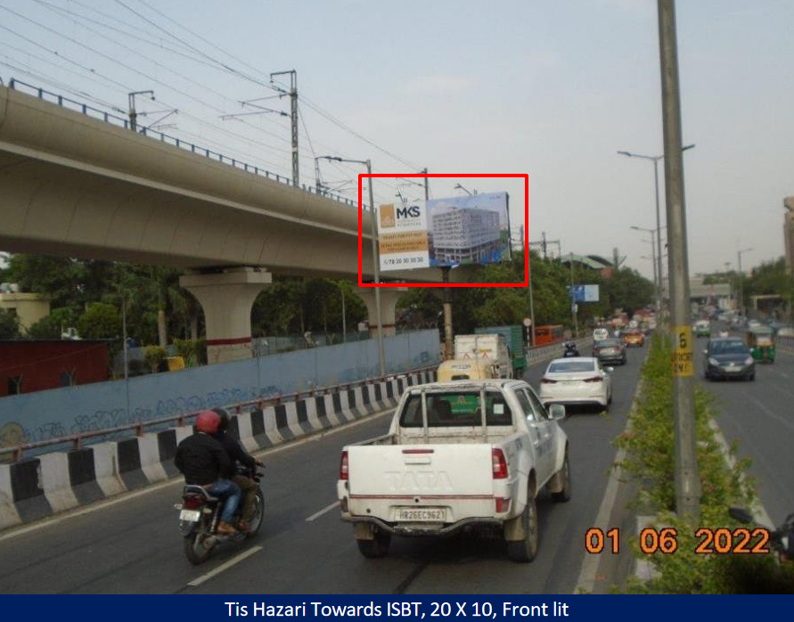 Delhi - Tis Hazari Towards ISBT